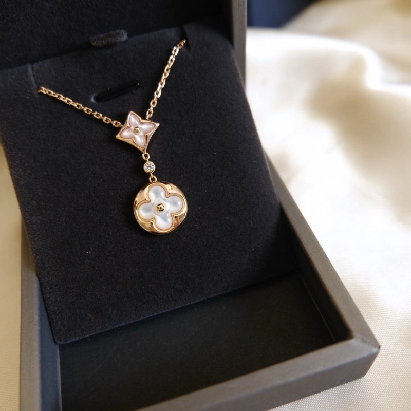 Louis Vuitton Necklaces Colorful 248423