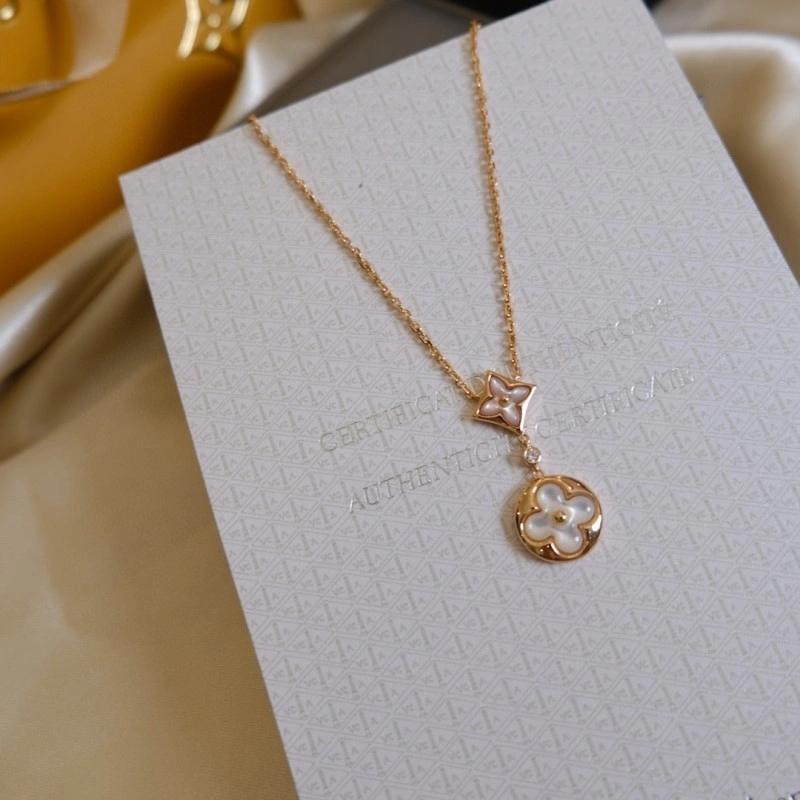 Louis Vuitton Necklaces Colorful 248423