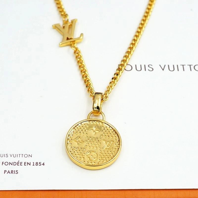 UrbanChic Louis Vuitton Necklaces 248421