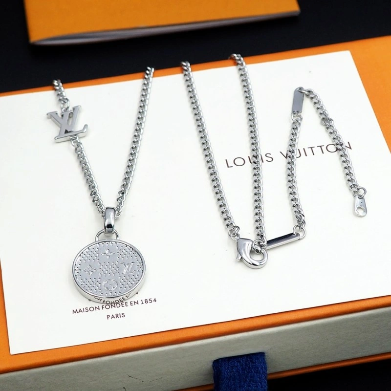 UrbanStyle Louis Vuitton Necklaces 248422