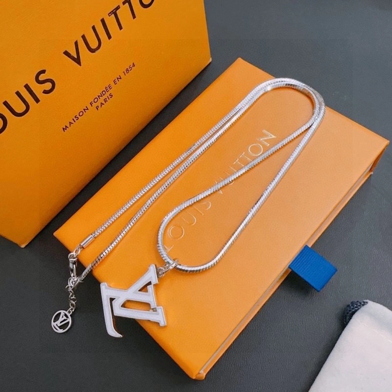 Flexible Louis Vuitton Necklaces 248417