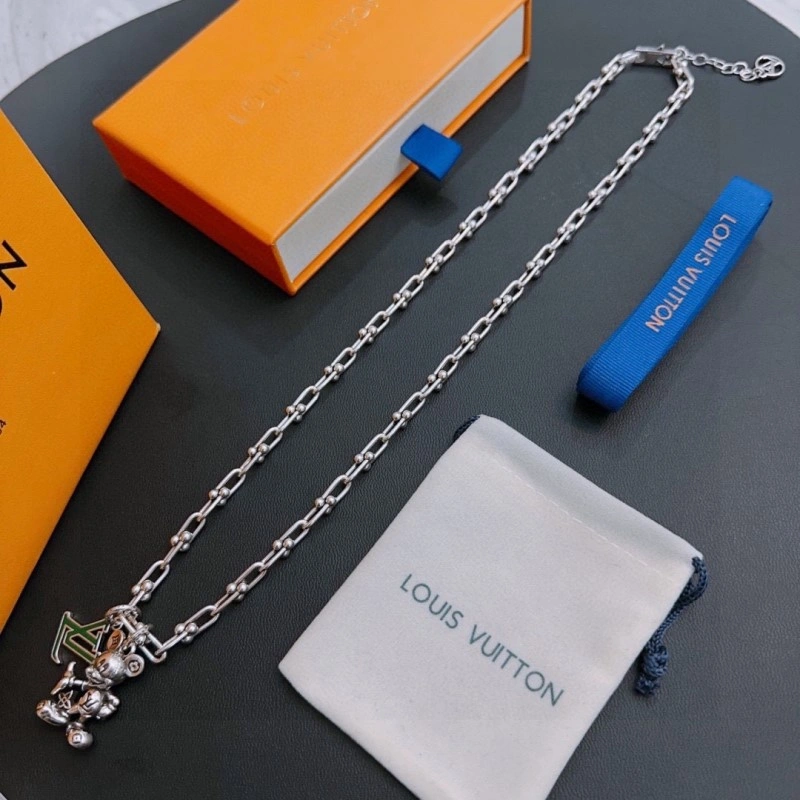 ZipUp Louis Vuitton Necklaces 248414