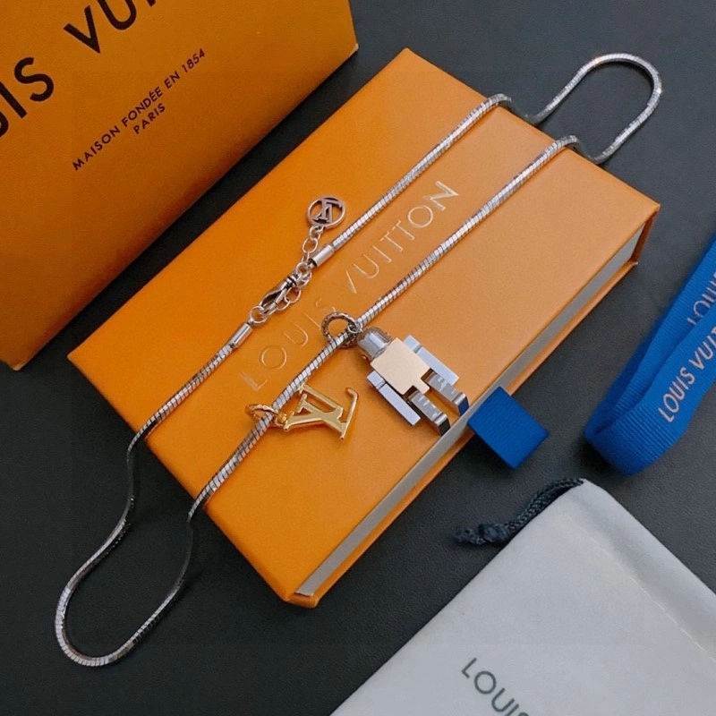 AllSeason Louis Vuitton Necklaces 248412
