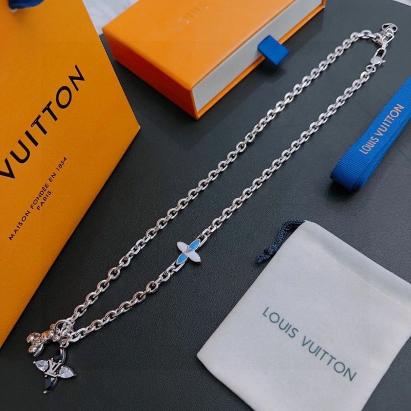 Louis Vuitton Necklaces Comfortable 248411