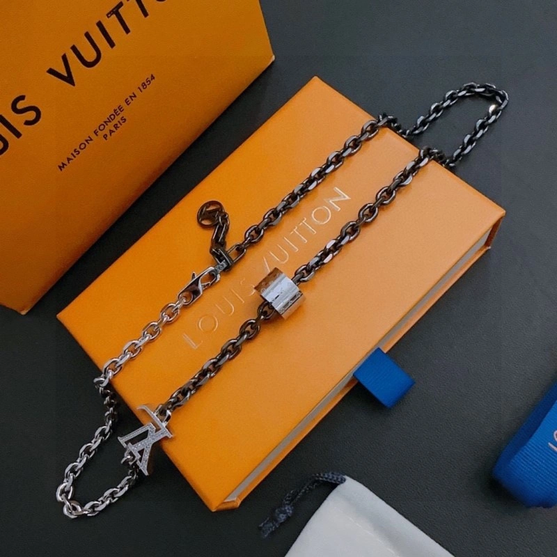 OdorResistant Louis Vuitton Necklaces 248409