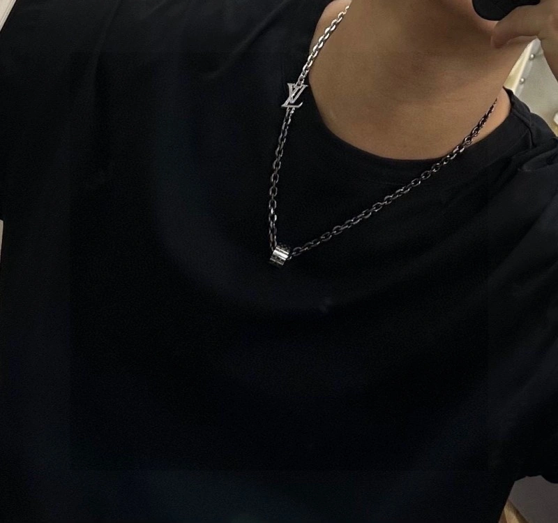 OdorResistant Louis Vuitton Necklaces 248409