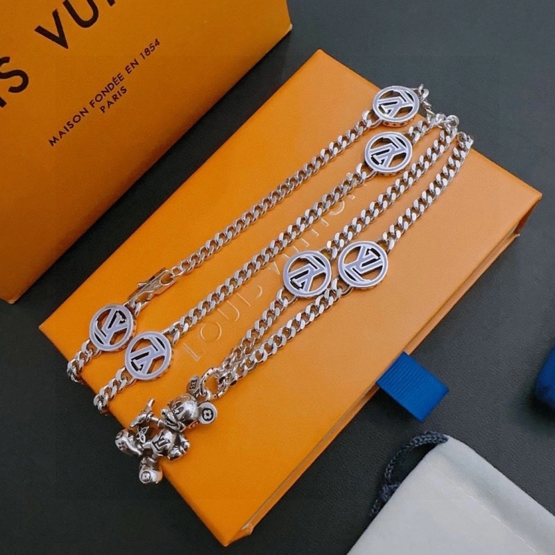 Louis Vuitton Necklaces Unique 248413