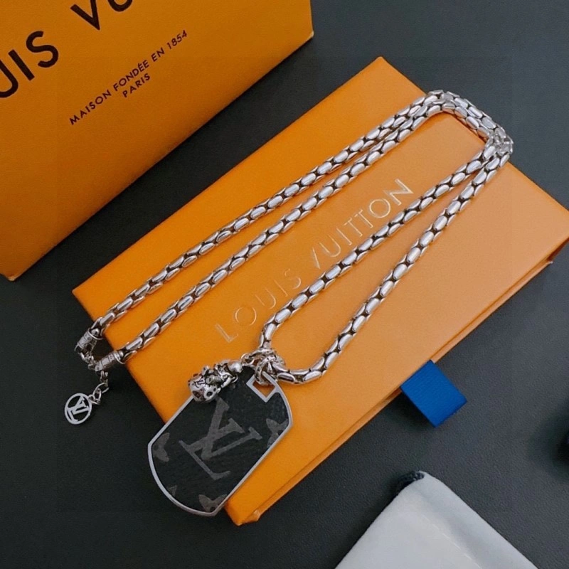 Timeless Louis Vuitton Necklaces 248407