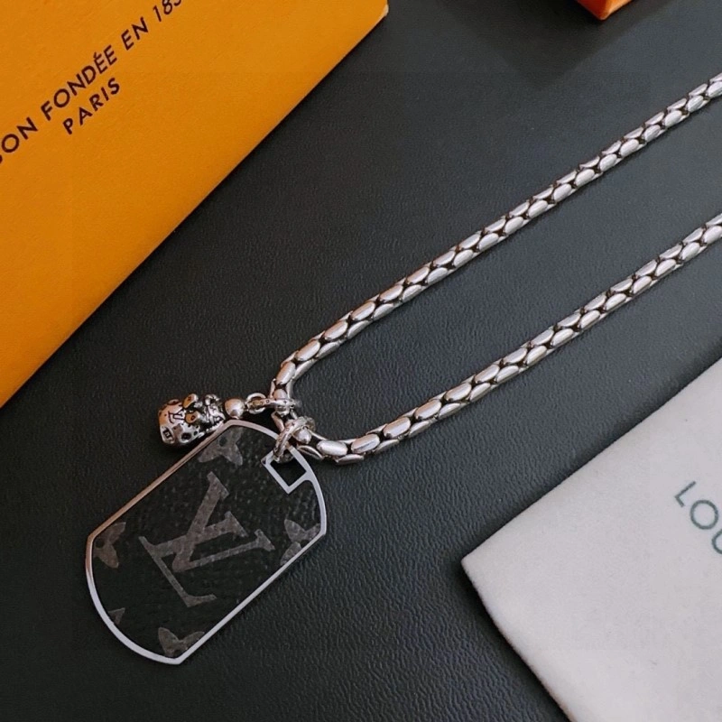 Timeless Louis Vuitton Necklaces 248407