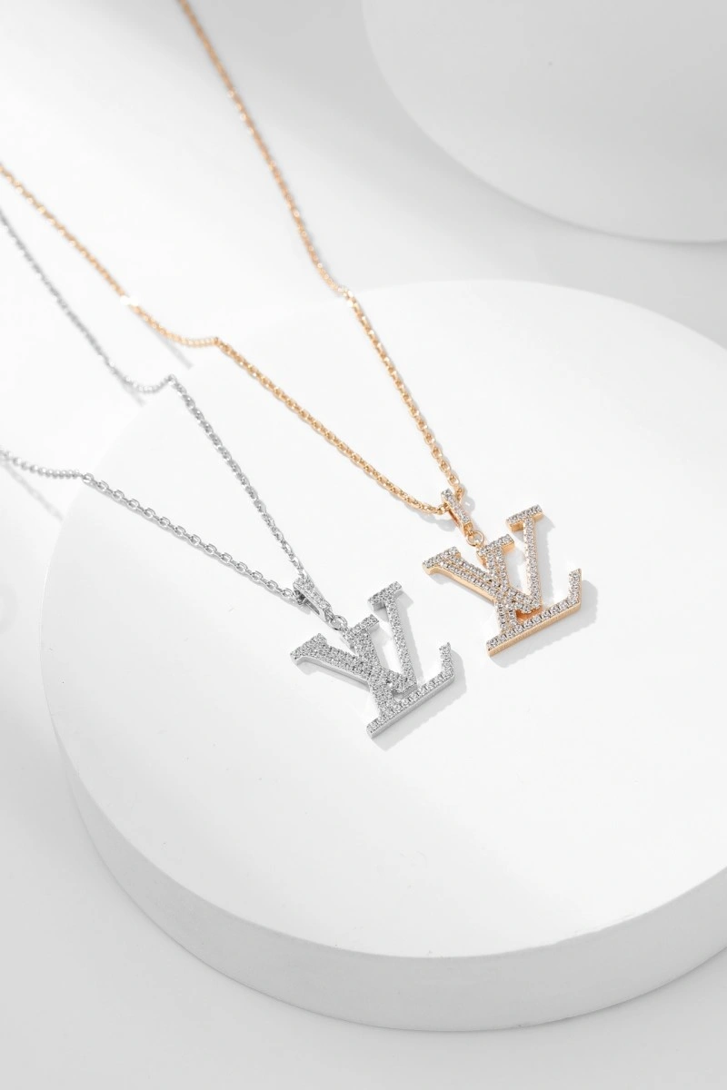 Louis Vuitton Necklaces Casual 248404