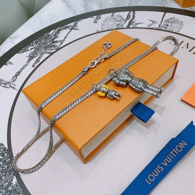 Louis Vuitton Necklaces Unique 248387