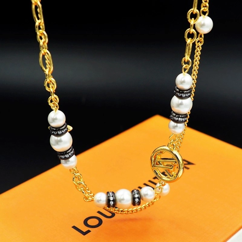MoistureWicking Louis Vuitton Necklaces 248392