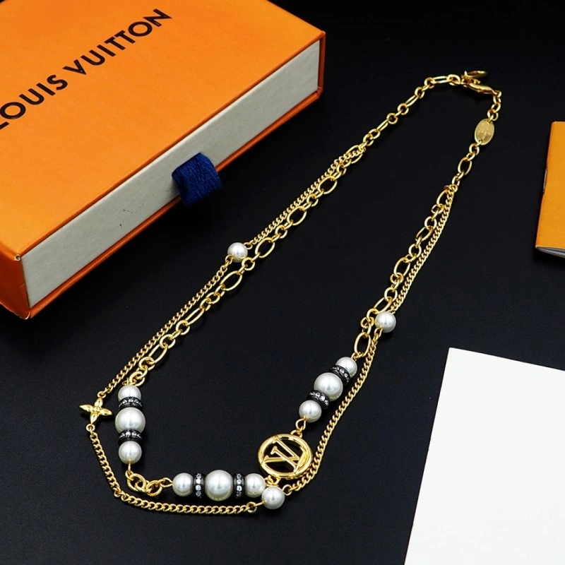 MoistureWicking Louis Vuitton Necklaces 248392