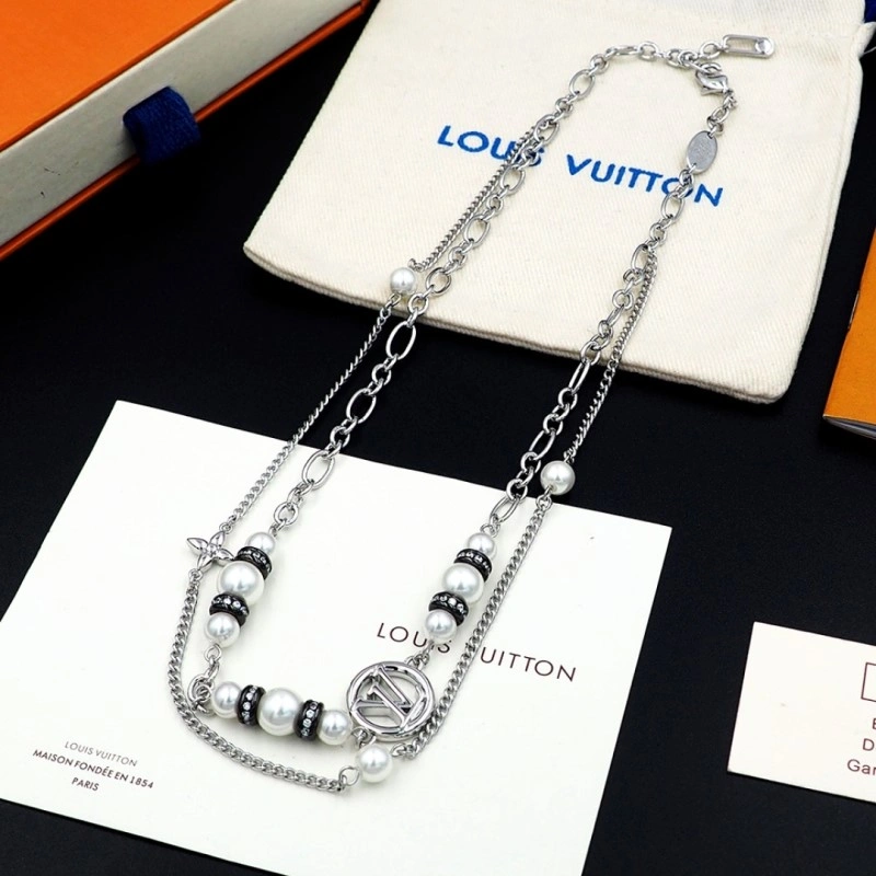 Lightweight Louis Vuitton Necklaces 248388