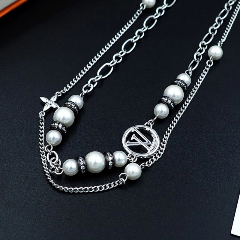 Lightweight Louis Vuitton Necklaces 248388