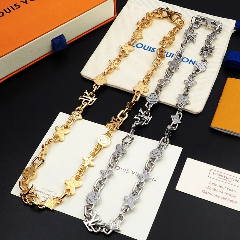 Louis Vuitton Necklaces OnTrend 247930