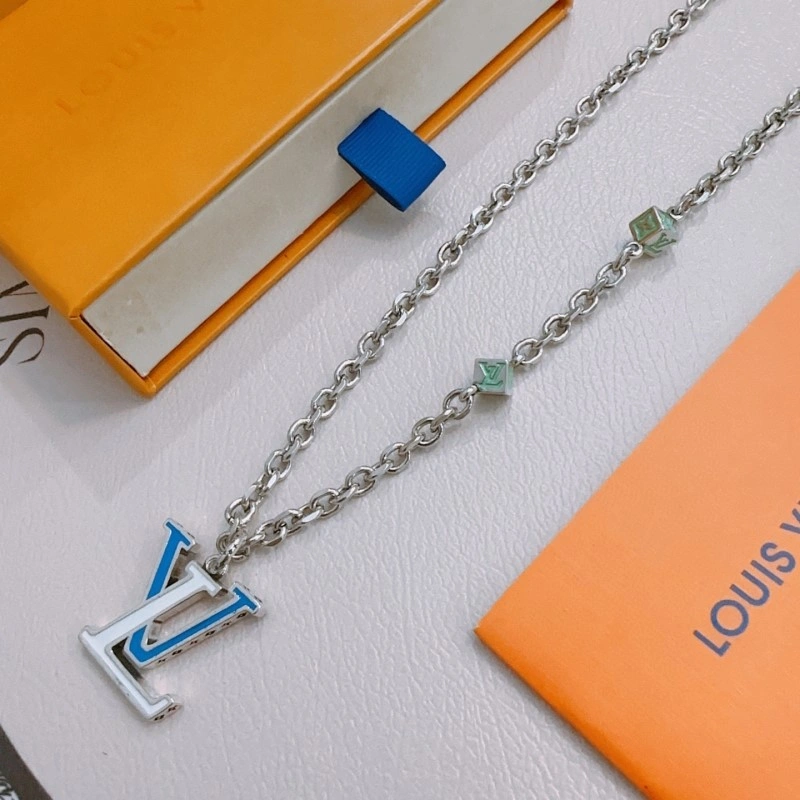 Soft Louis Vuitton Necklaces 247925