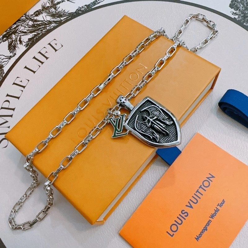 Trendsetting Louis Vuitton Necklaces 247922