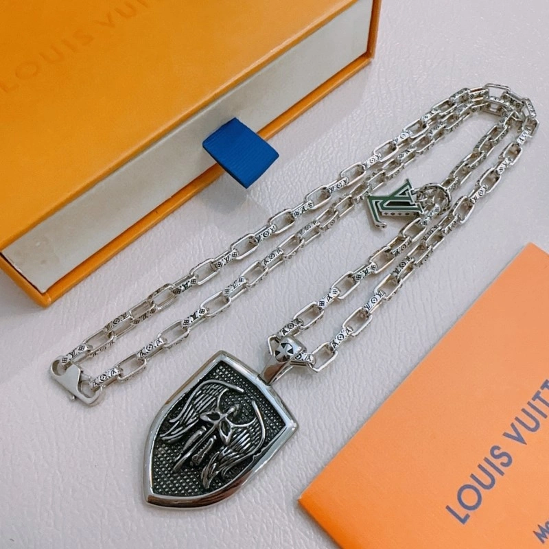 Trendsetting Louis Vuitton Necklaces 247922