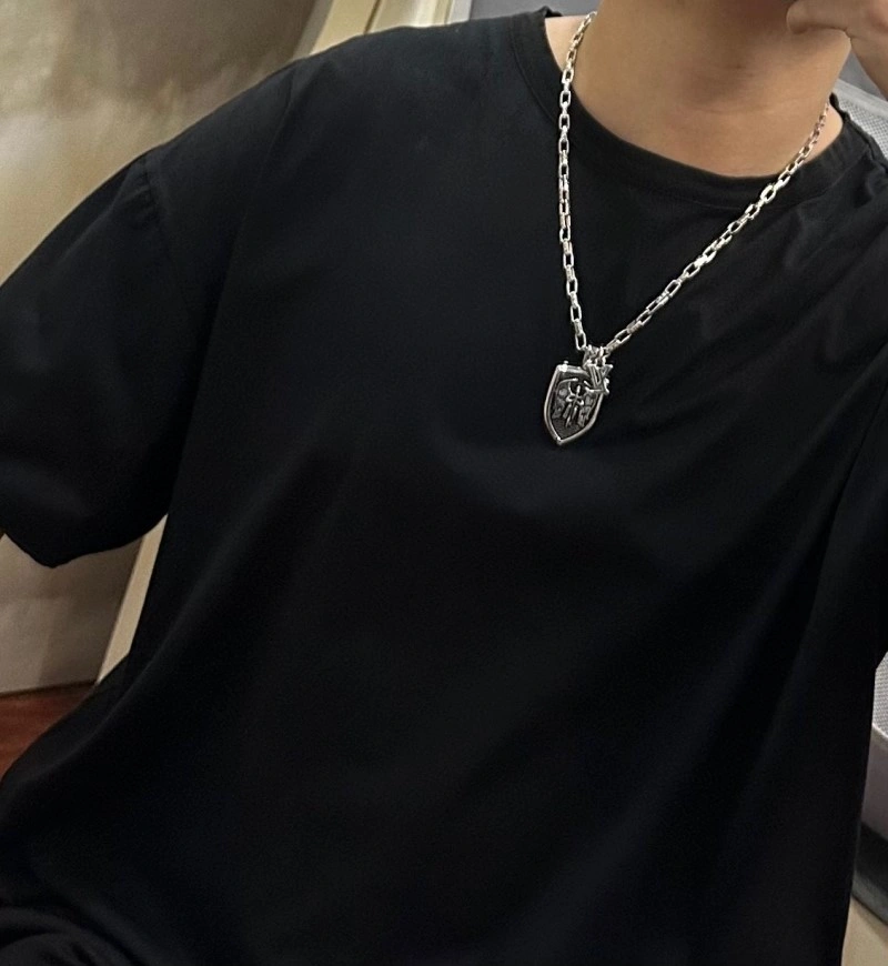 Trendsetting Louis Vuitton Necklaces 247922