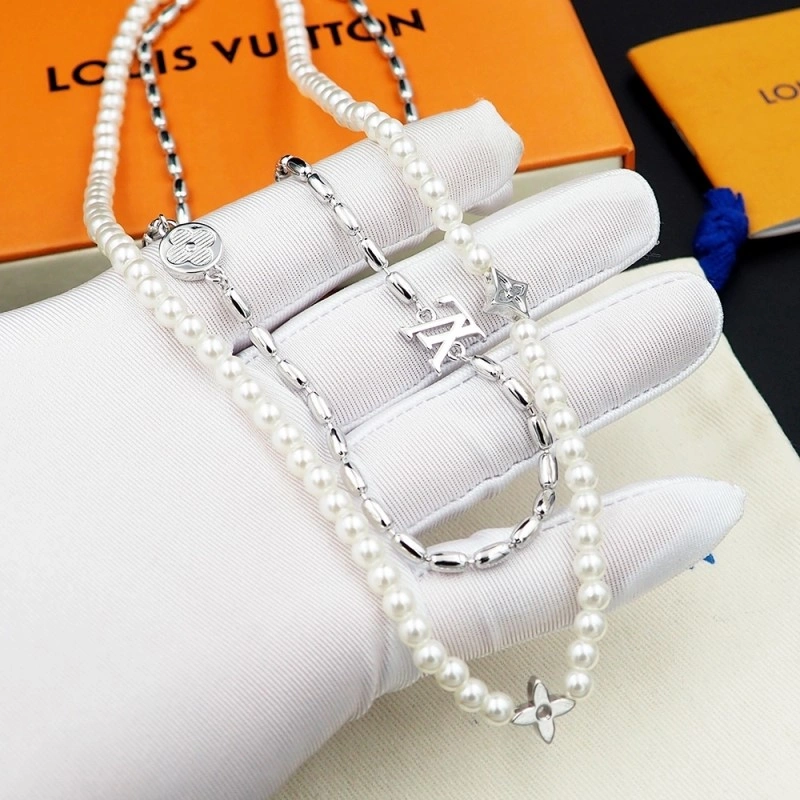 QuickDry Louis Vuitton Necklaces 247919