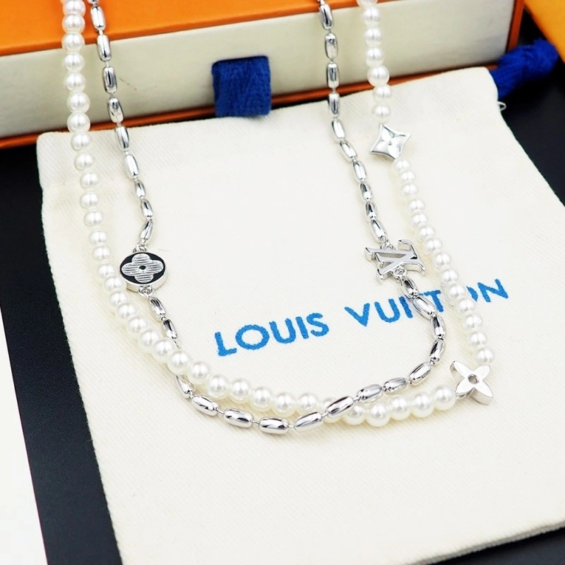 QuickDry Louis Vuitton Necklaces 247919