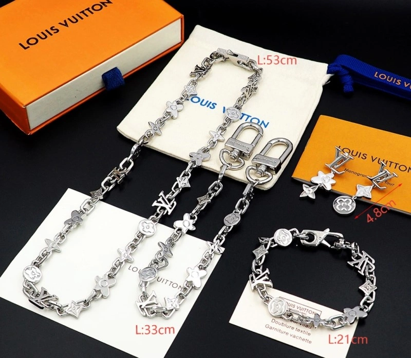 Louis Vuitton Necklaces Lightweight 247918