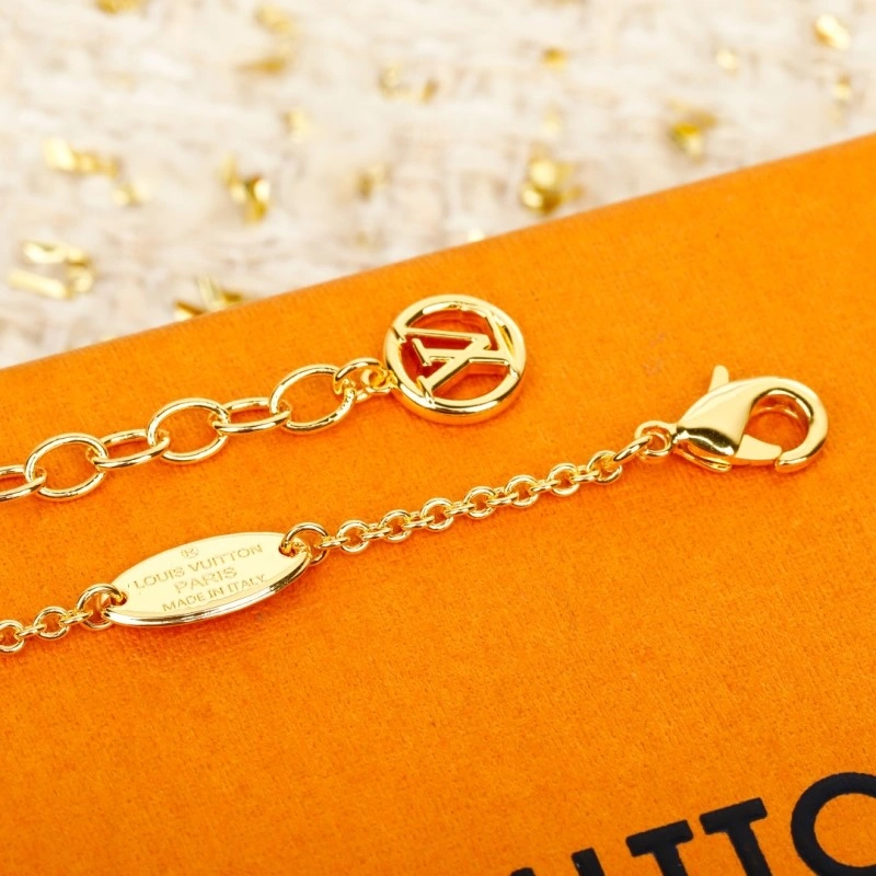 Louis Vuitton Necklaces Flexible 247899