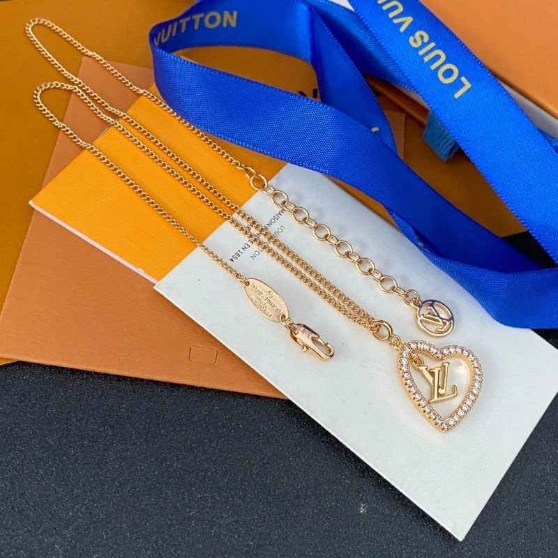 Louis Vuitton Necklaces Stylish 247887
