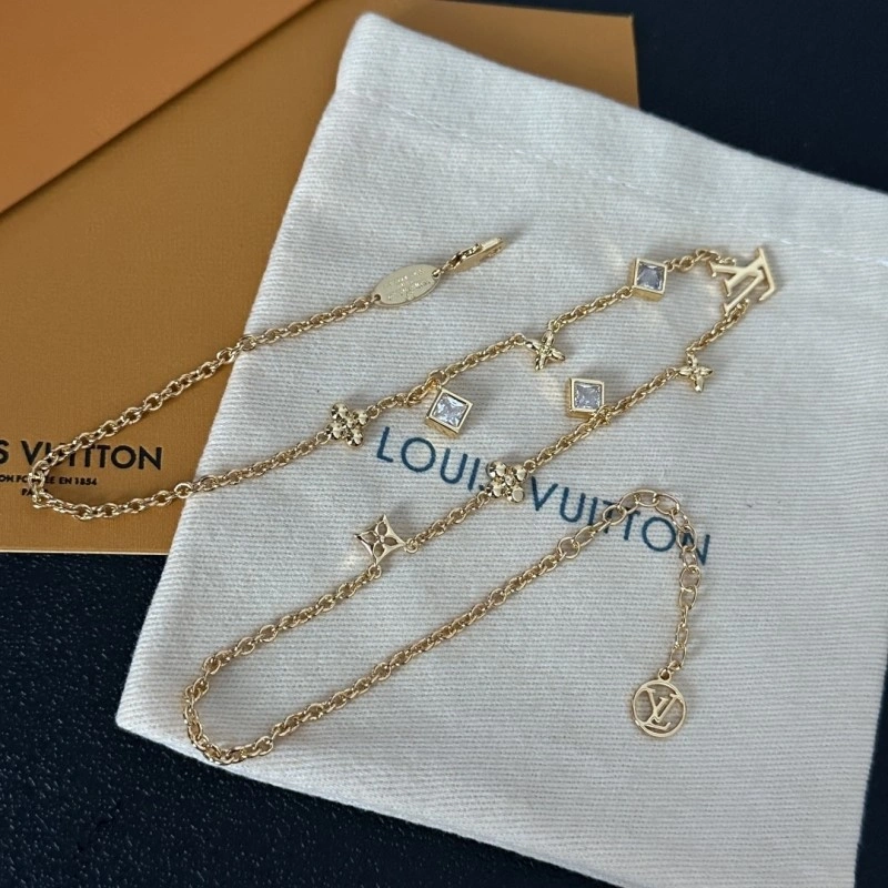 Louis Vuitton Necklaces Elegant 247891