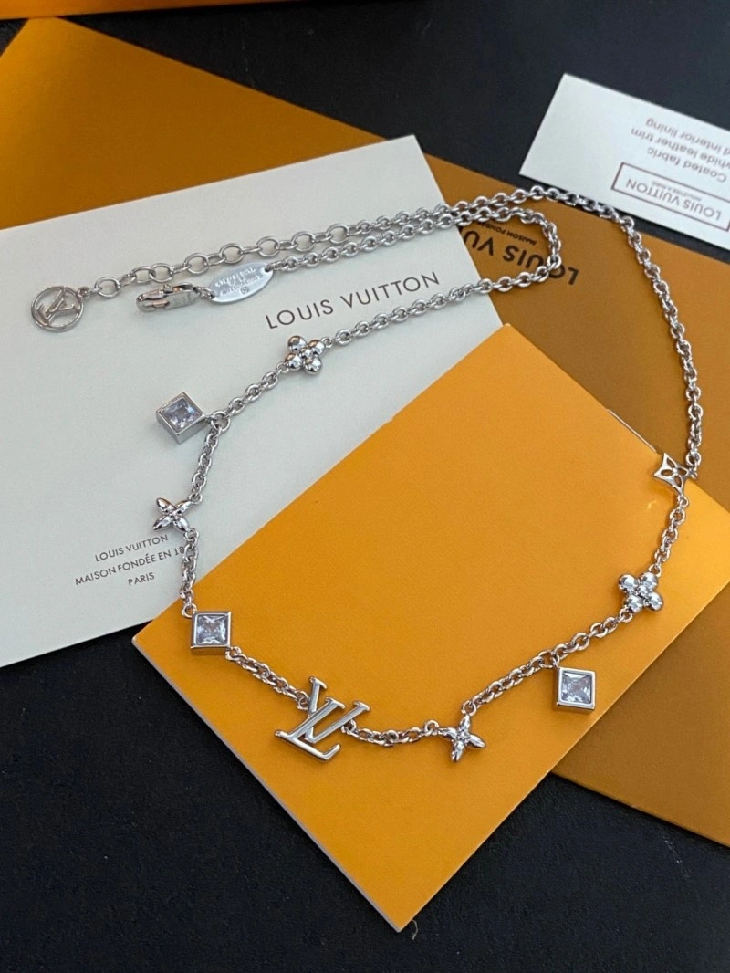 Louis Vuitton Necklaces Elegant 247891