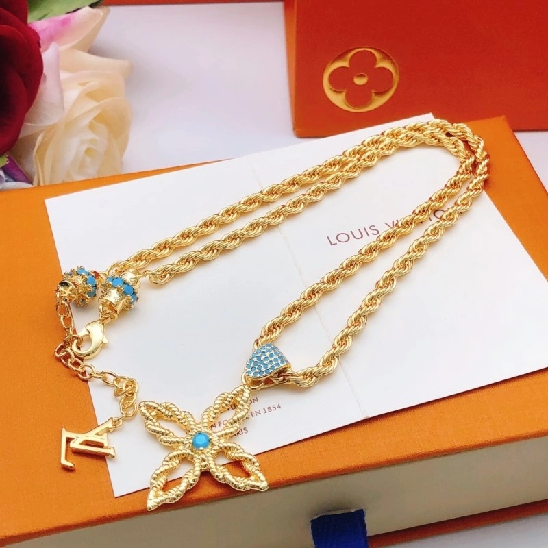 SmoothTexture Louis Vuitton Necklaces 247909
