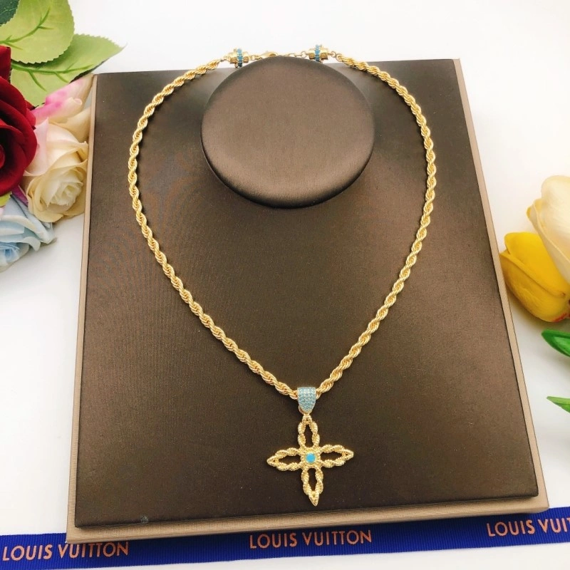 SmoothTexture Louis Vuitton Necklaces 247909