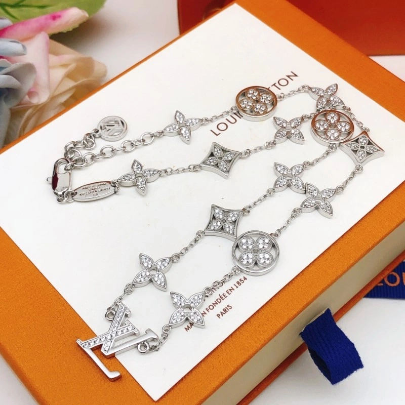 Louis Vuitton Necklaces WeatherProof 247911