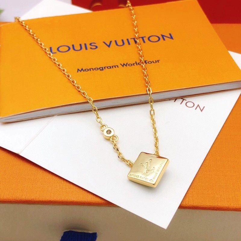 Premium Louis Vuitton Necklaces 247908