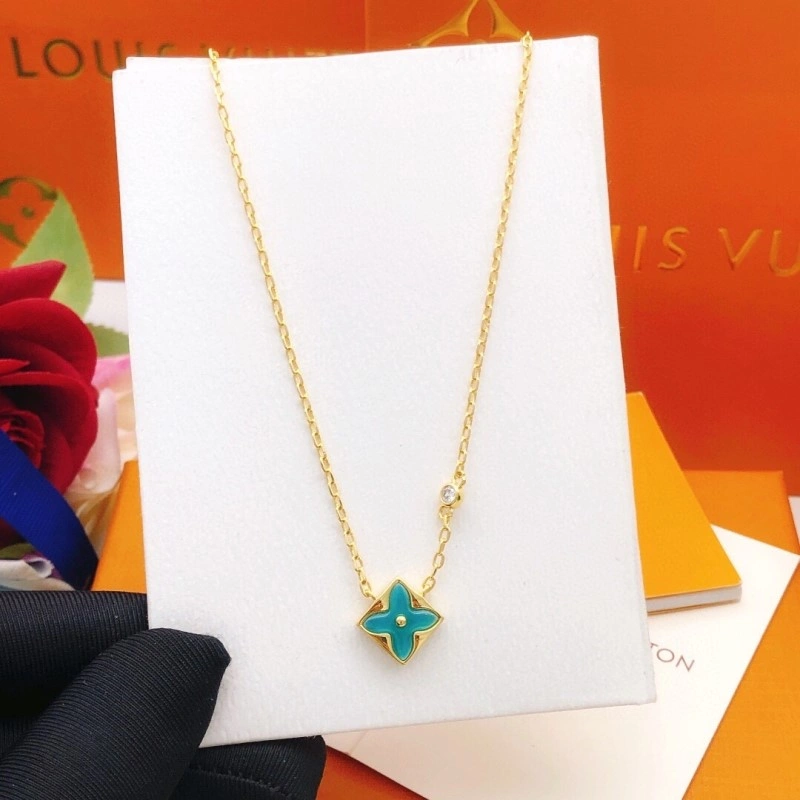 Premium Louis Vuitton Necklaces 247908
