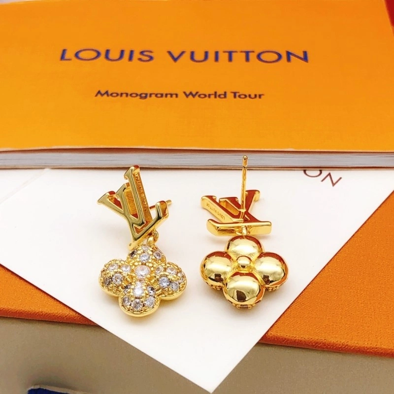 Unisex Louis Vuitton Necklaces 247900