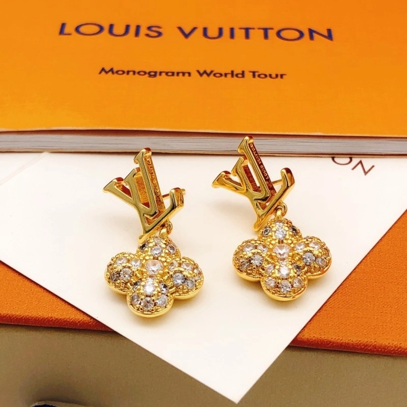 Unisex Louis Vuitton Necklaces 247900