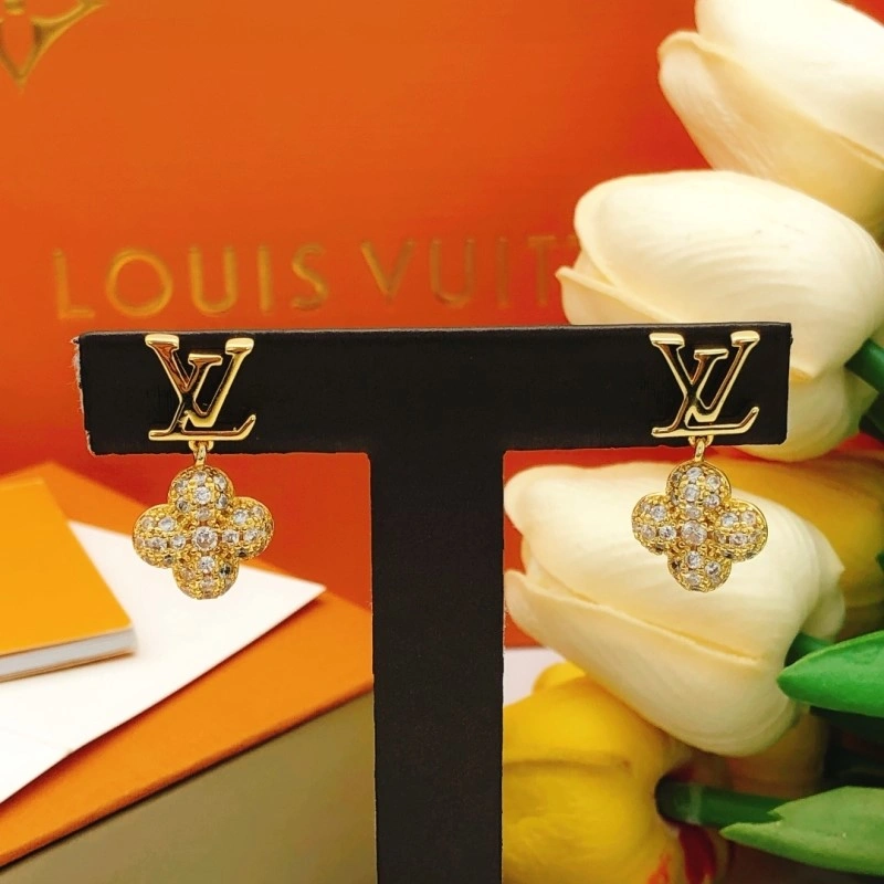 Unisex Louis Vuitton Necklaces 247900