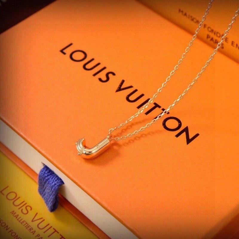 Louis Vuitton Necklaces OnTrend 247906