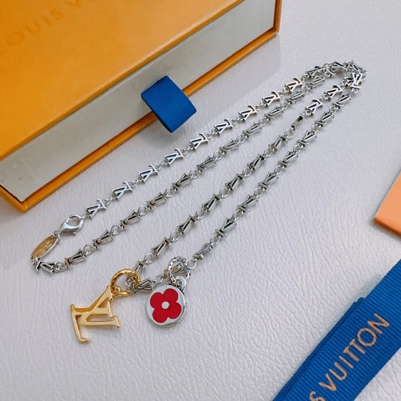 SunProtective Louis Vuitton Necklaces 247912