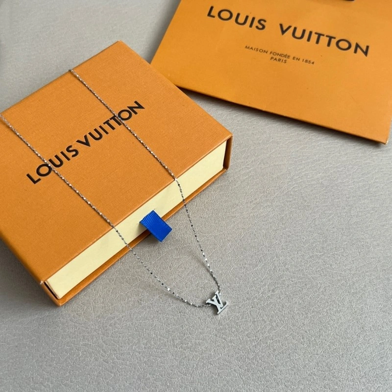 Practical Louis Vuitton Necklaces 247885