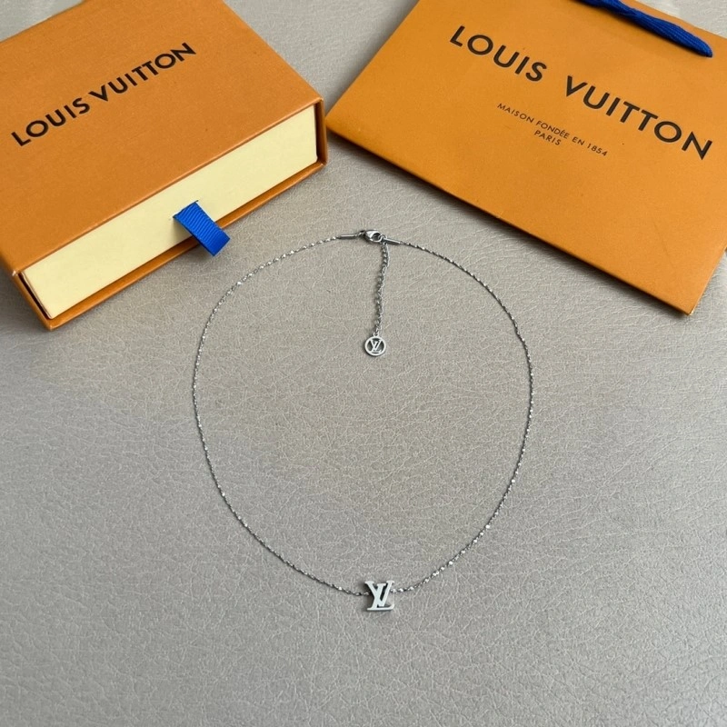 Practical Louis Vuitton Necklaces 247885