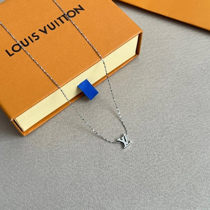 Practical Louis Vuitton Necklaces 247885