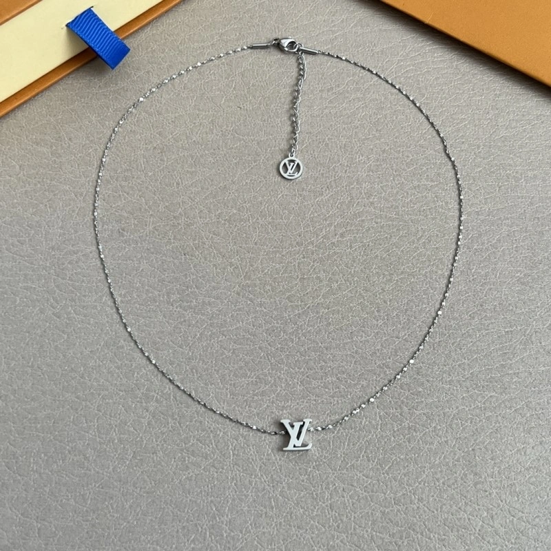Practical Louis Vuitton Necklaces 247885