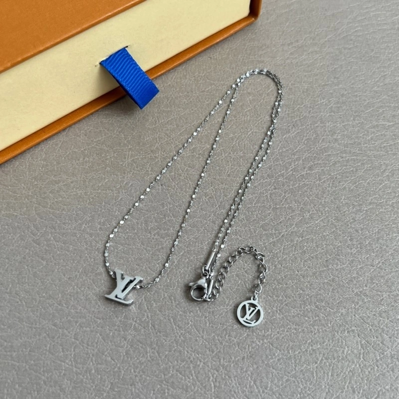 Practical Louis Vuitton Necklaces 247885