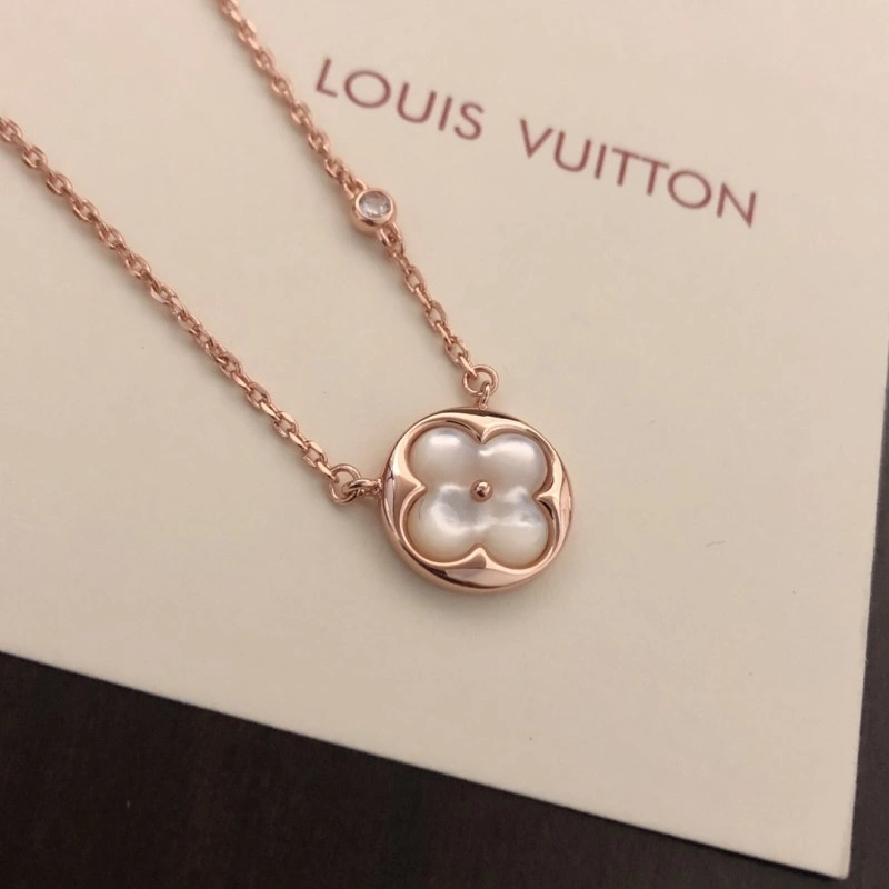 FastDry Louis Vuitton Necklaces 247890