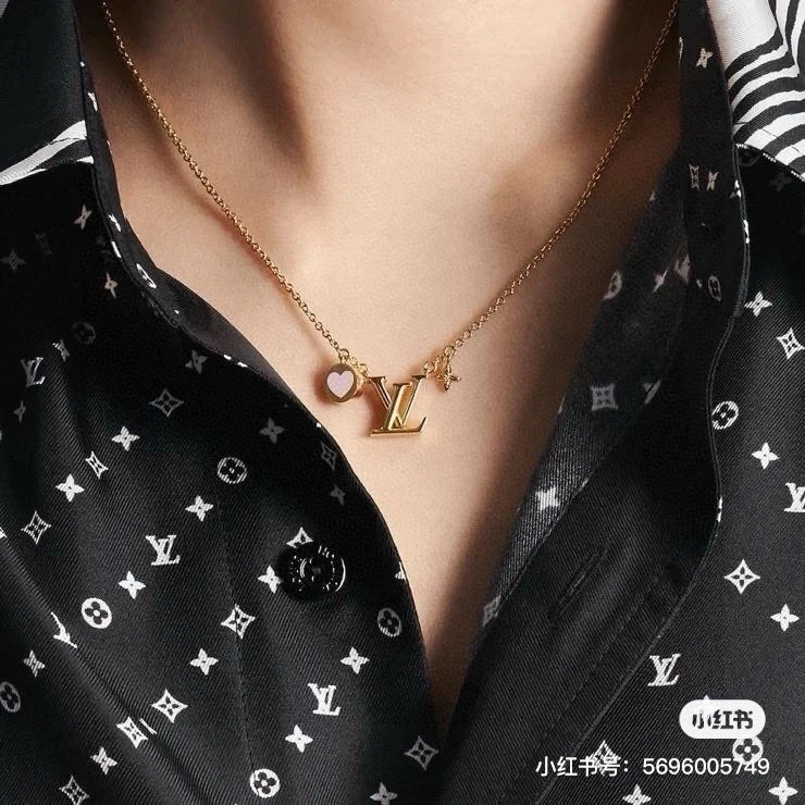 Louis Vuitton Necklaces FastDry 247882