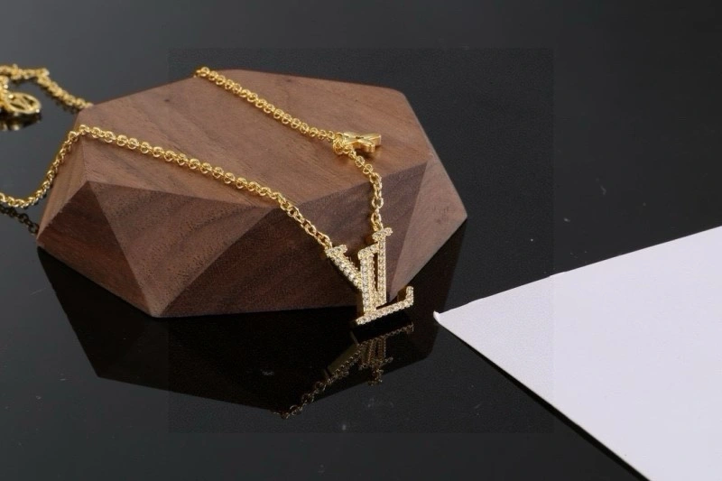 Stylish Louis Vuitton Necklaces 247877