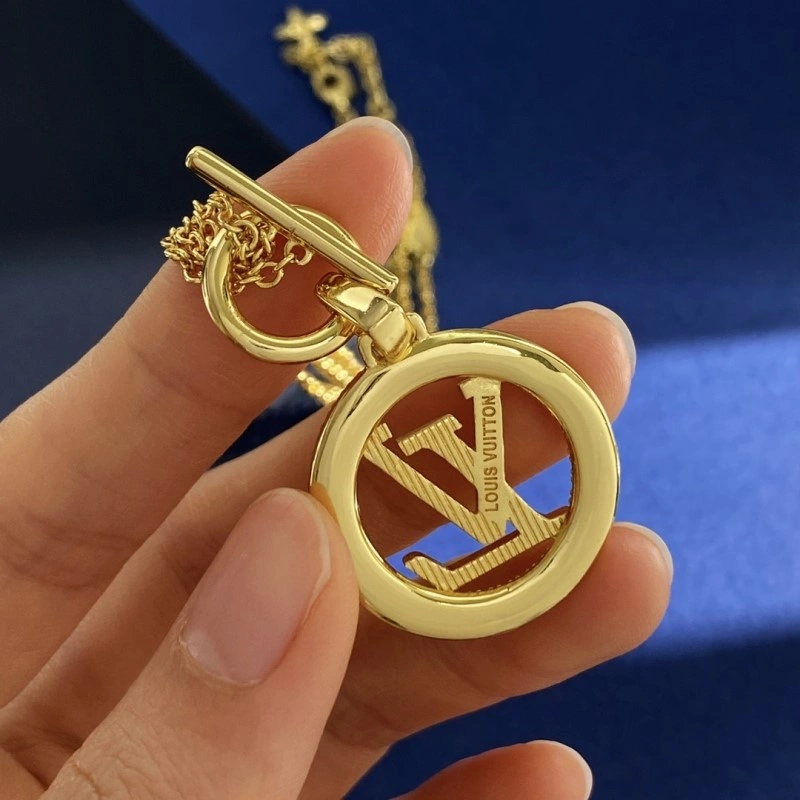 Louis Vuitton Necklaces WrinkleFree 247876